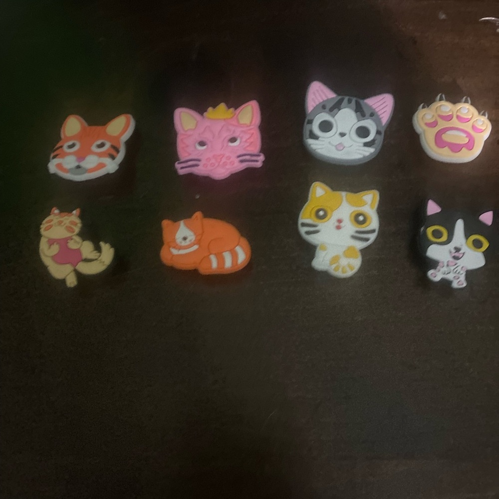 New croc charms x8